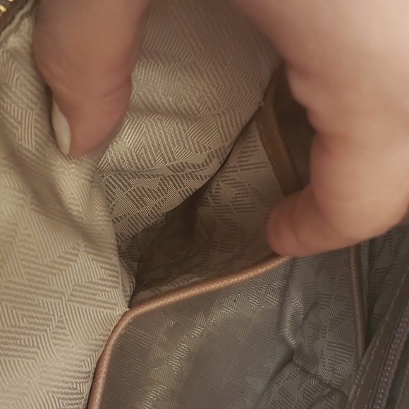 Michael Kors Cindy Quilted Saffiano Dome Satchel - Picture 7 of 8